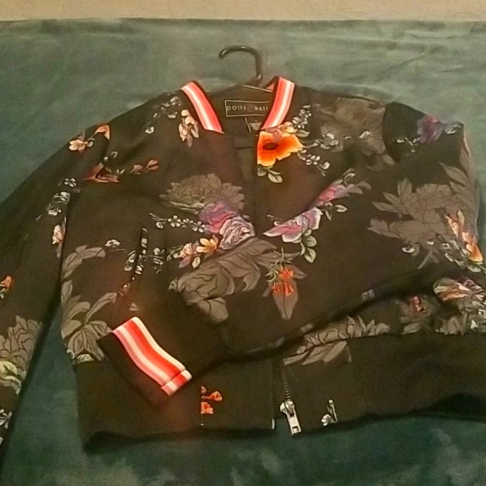 Lightweight bomber jacket